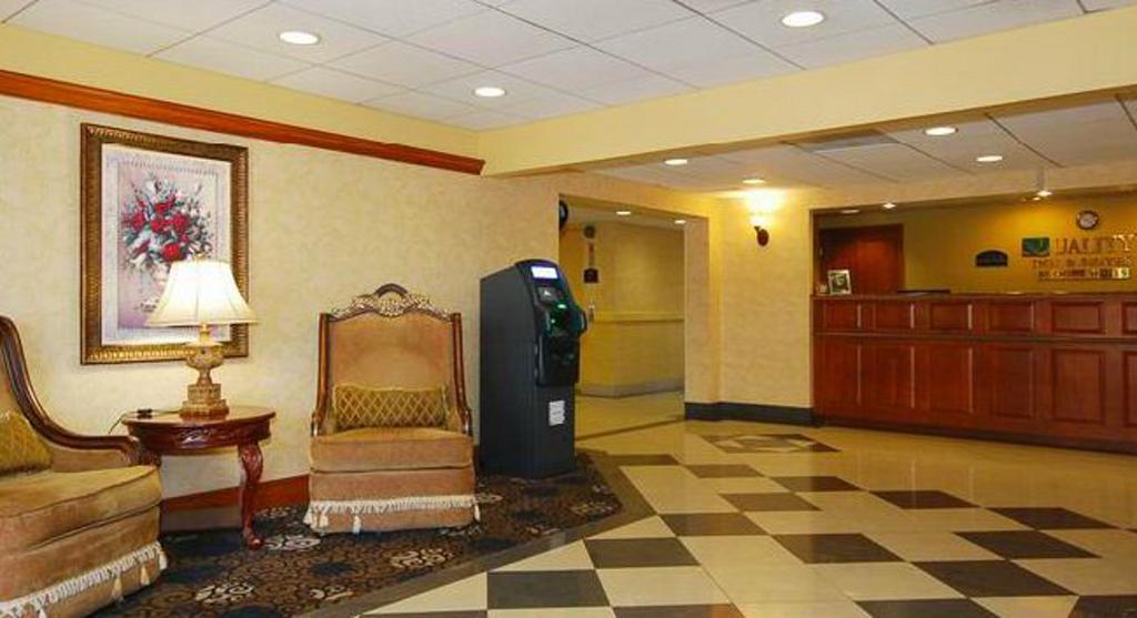Quality Inn & Suites Бенсалем Экстерьер фото