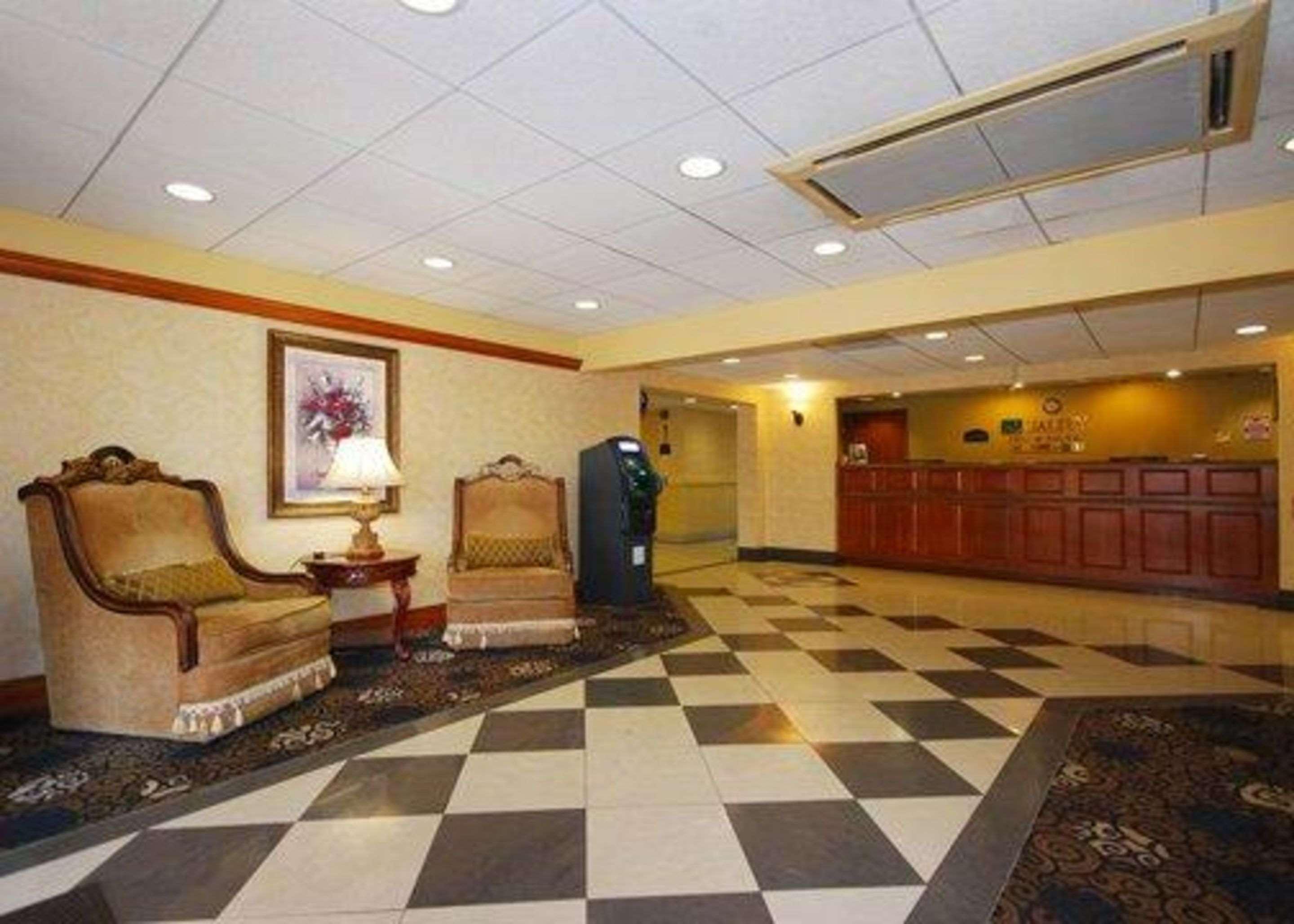 Quality Inn & Suites Бенсалем Экстерьер фото