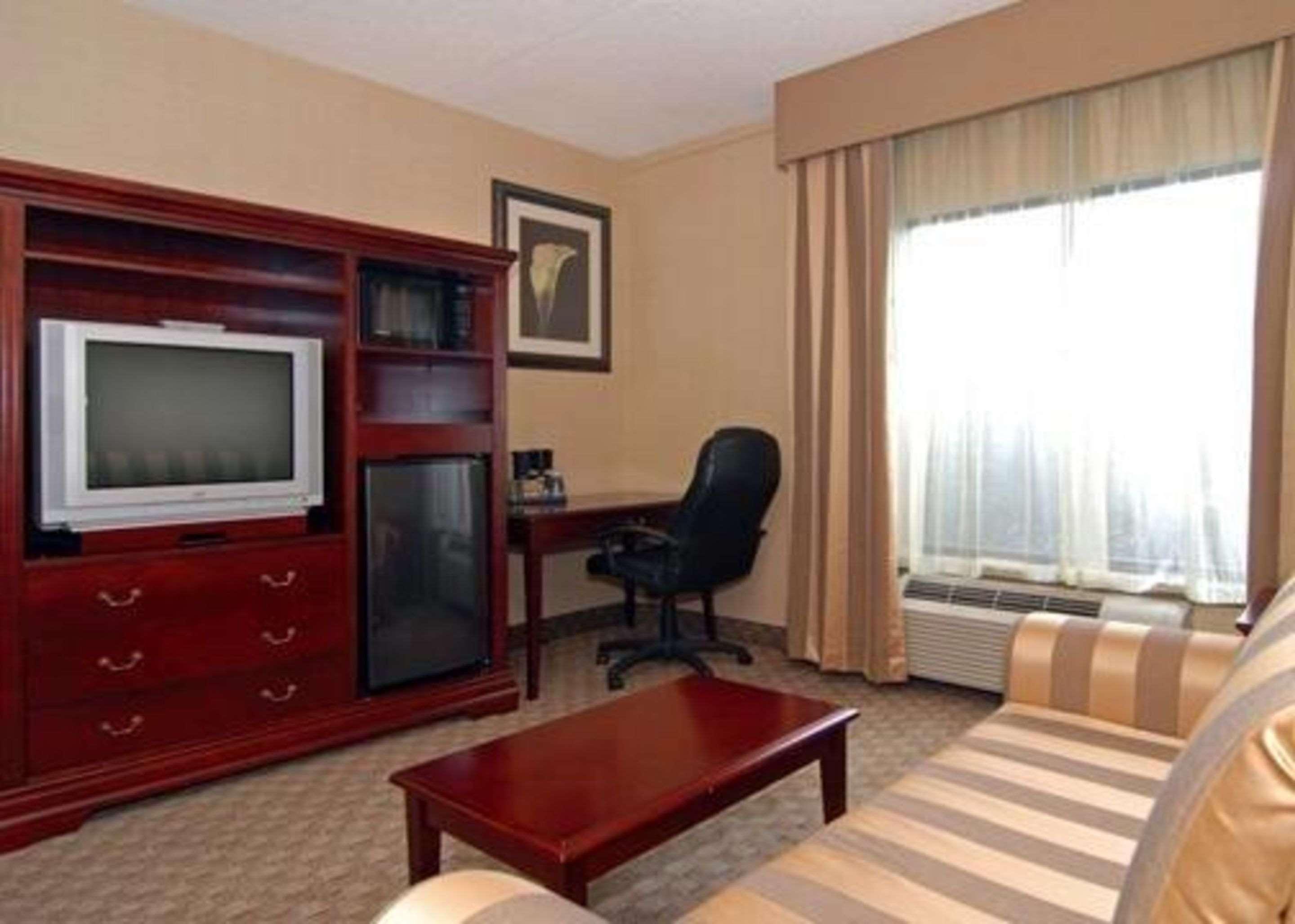 Quality Inn & Suites Бенсалем Номер фото
