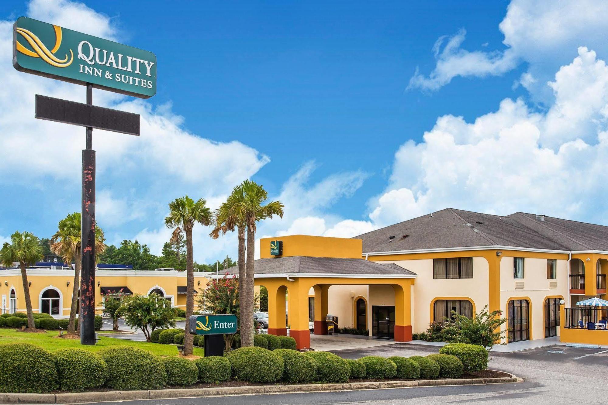 Quality Inn & Suites Бенсалем Экстерьер фото